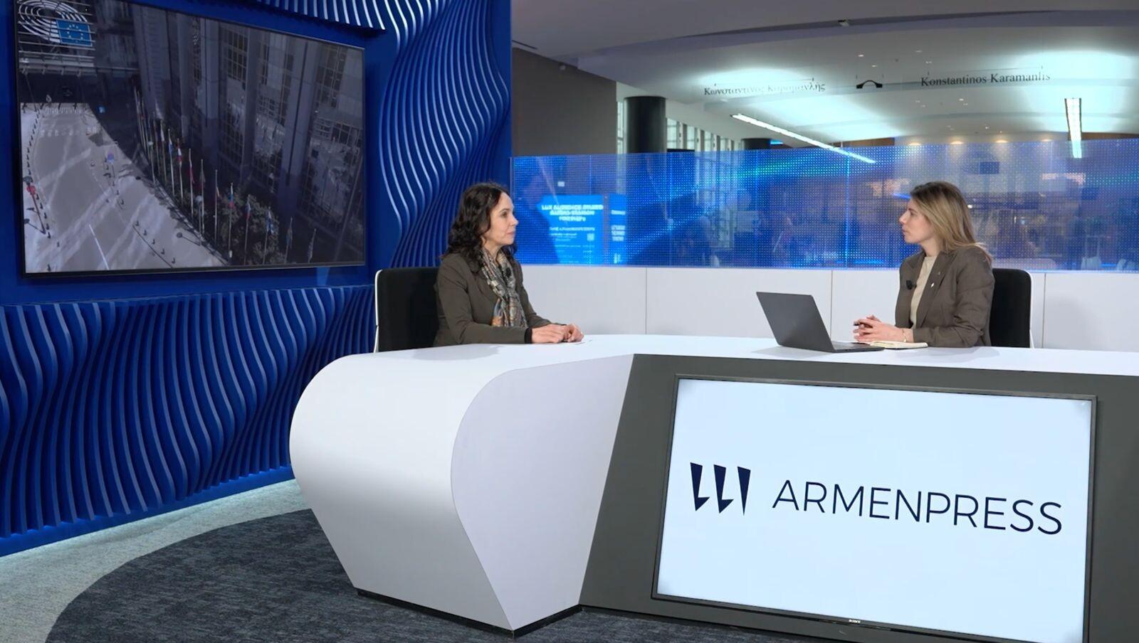 Кривое зеркало Брюсселя