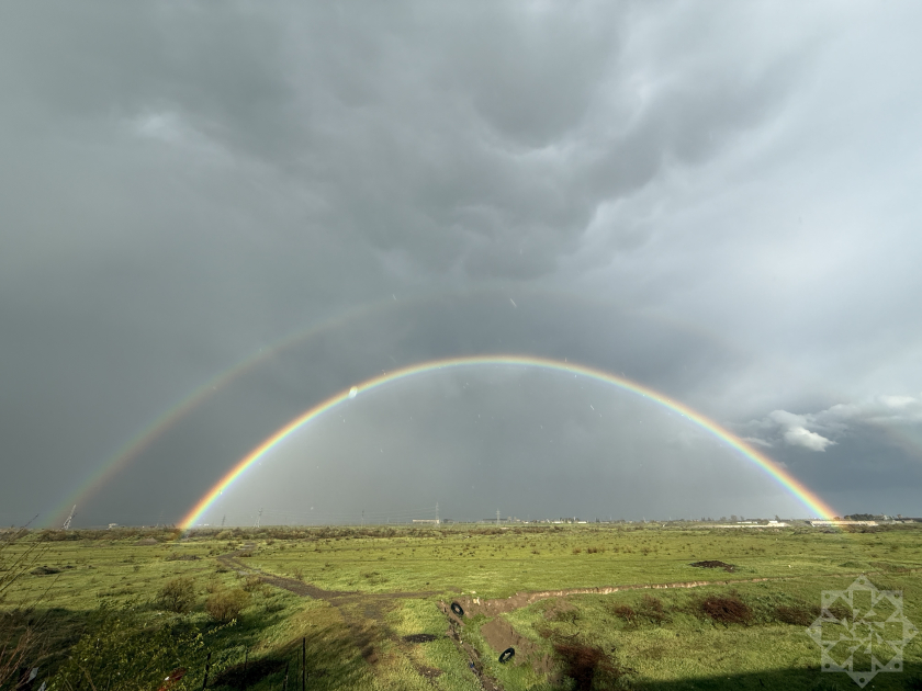 Редкое природное явление на Миль-Муганской равнине - в Имишли появилась двойная радуга