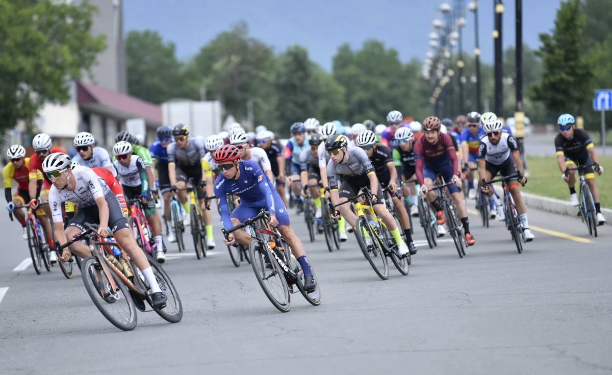 Велогонка Баку-Ханкенди на старте