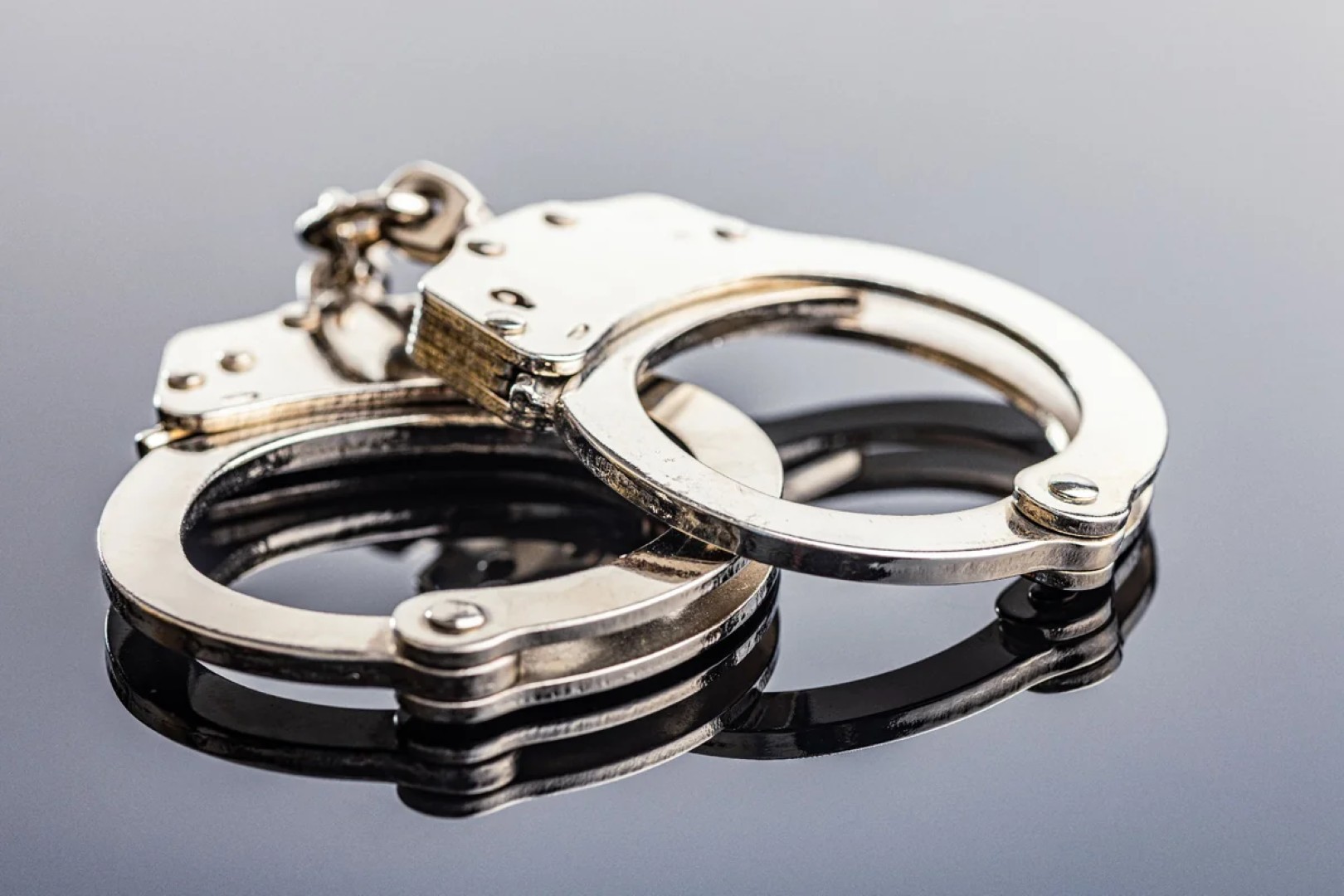 
В Армении по делу о предвыборных взятках задержаны 14 членов партии Карапетяна