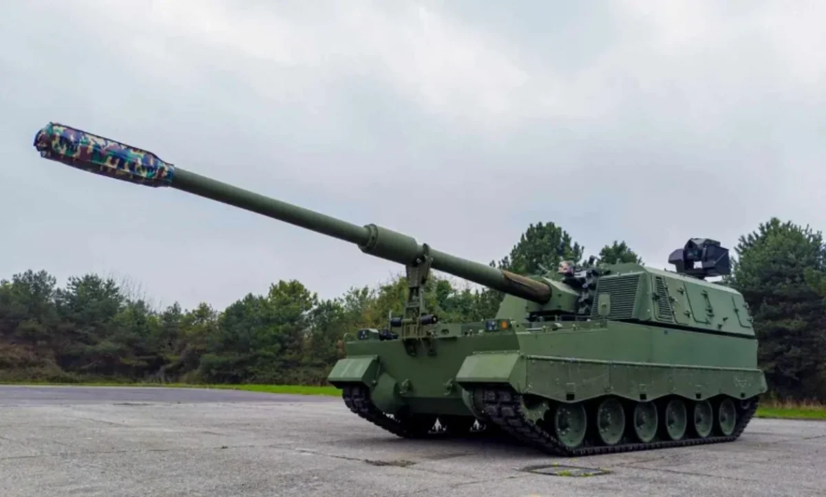 
Турецкая армия приняла на вооружение гаубицы Fırtına-2 и беспилотники Akıncı