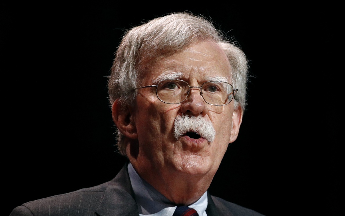 Экс-советник Трампа Болтон: США ошиблись, сняв санкции с иранской нефти