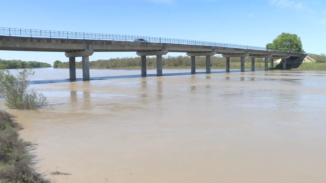 Уровень воды в реке Кура повысился, работа некоторых насосных станций временно приостановлена