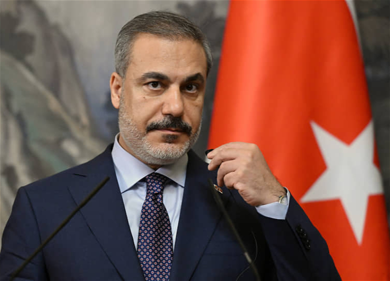 Фидан выразил надежду на скорое подписание мирного договора между Баку и Ереваном