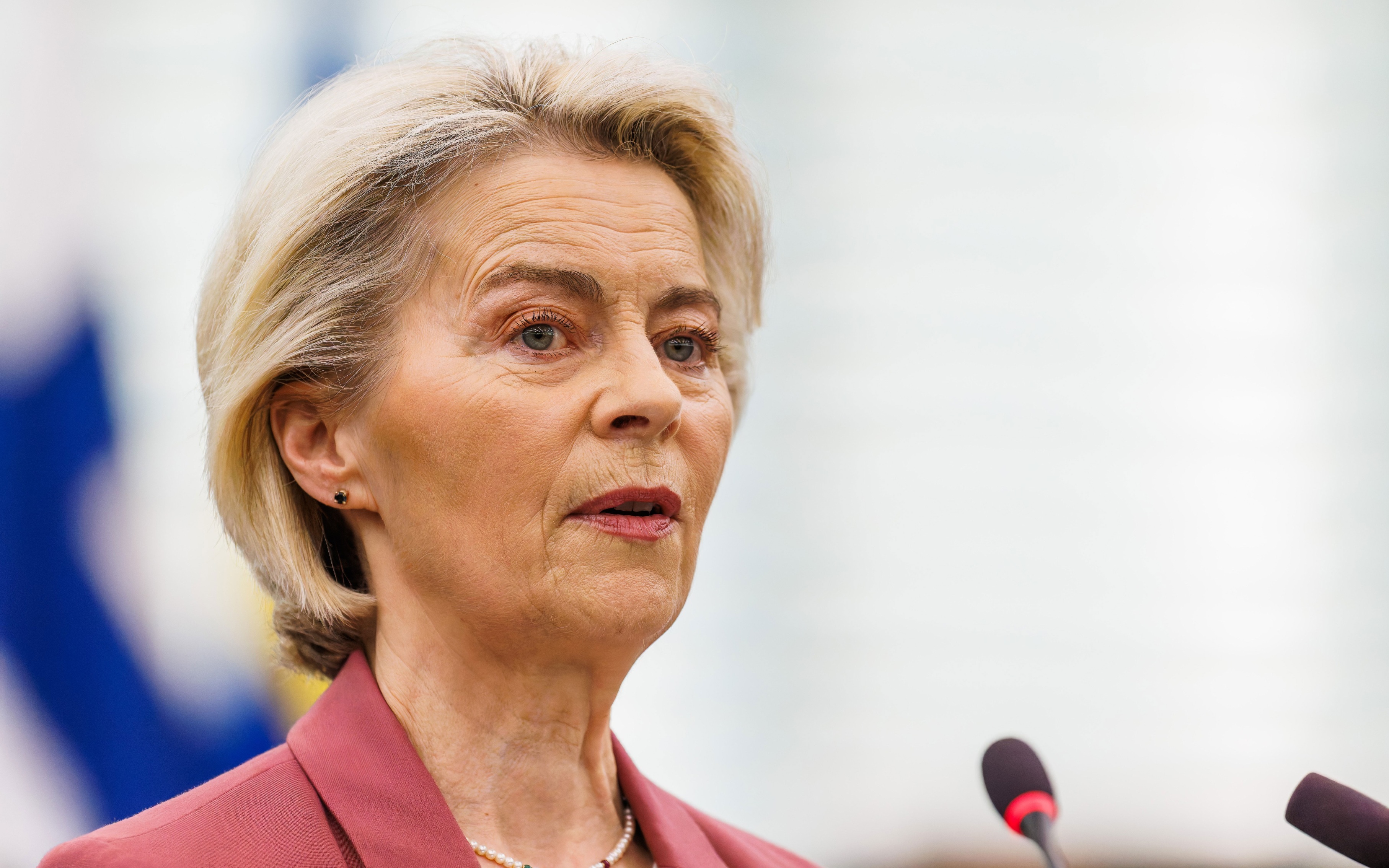 Внук де Голля раскритиковал фон дер Ляйен за превышение полномочий