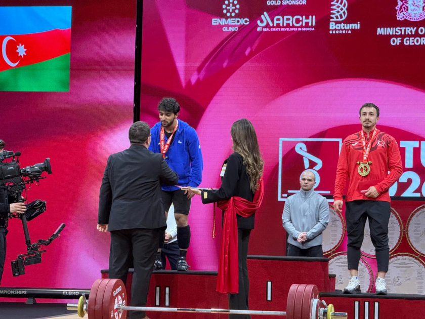 Азербайджанский тяжелоатлет завоевал серебряную медаль чемпионата Европы