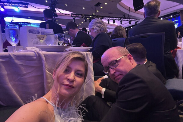 Посол Украины оказалась свидетелем стрельбы на ужине с участием Трампа