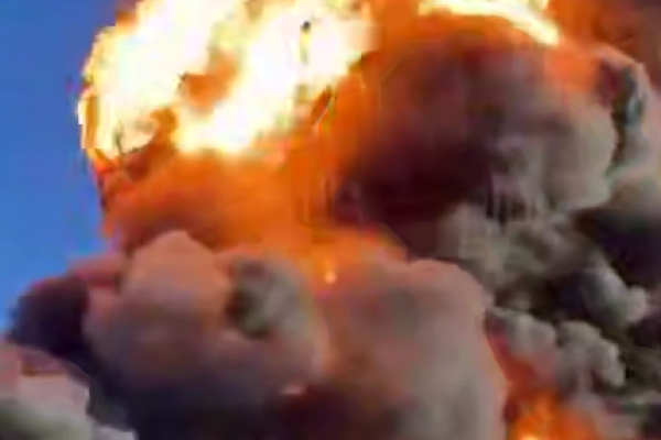 В Перми горят нефтяные резервуары, население эвакуируют