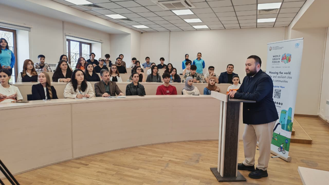 
Фестиваль WUF13 в Ханкенди: в Карабахском университете организована инфосессия