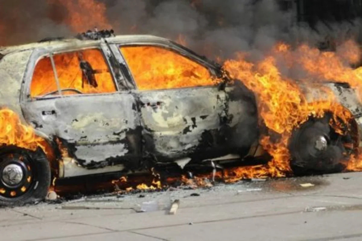 
В Баку сгорел автомобиль Hyundai

