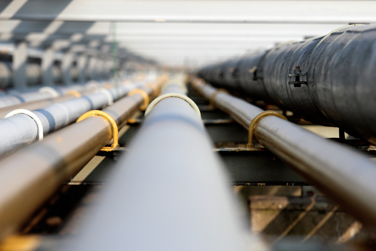 Венгрия просит США не наказывать ее за российские нефть и газ