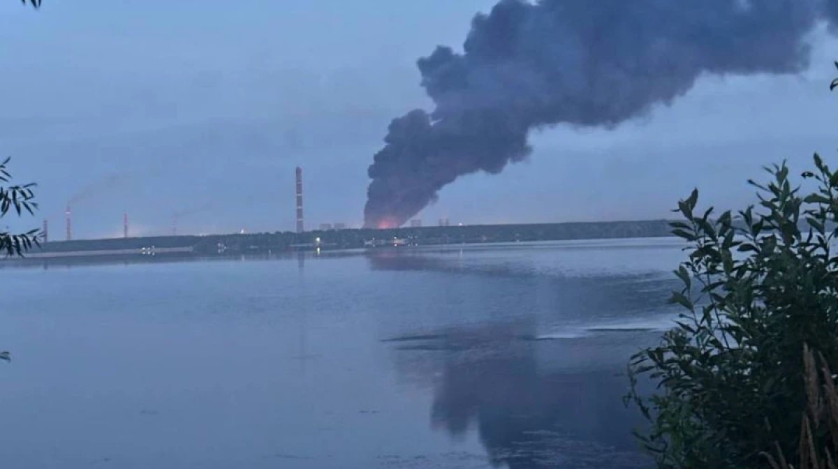 В российских регионах сообщили о пожарах на промышленных объектах после ночной атаки БПЛА