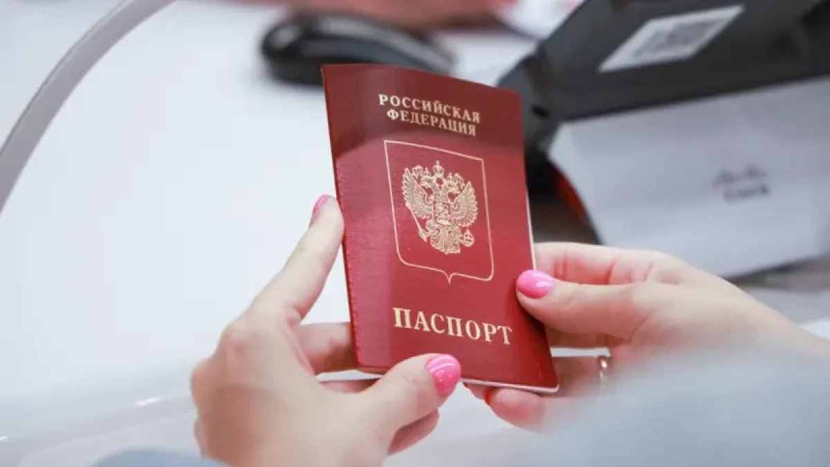 Госдума ужесточила меры против уехавших россиян: счета заблокируют, имущество нельзя будет продать