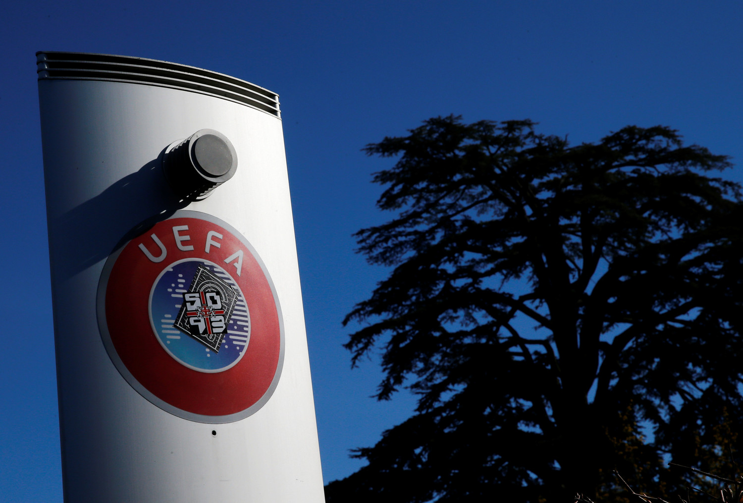 UEFA ищет преемника Инфантино