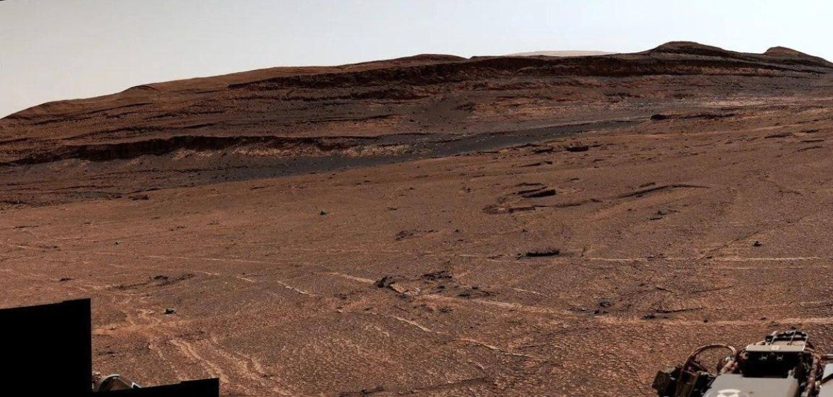 NASA опубликовало новые снимки поверхности Марса