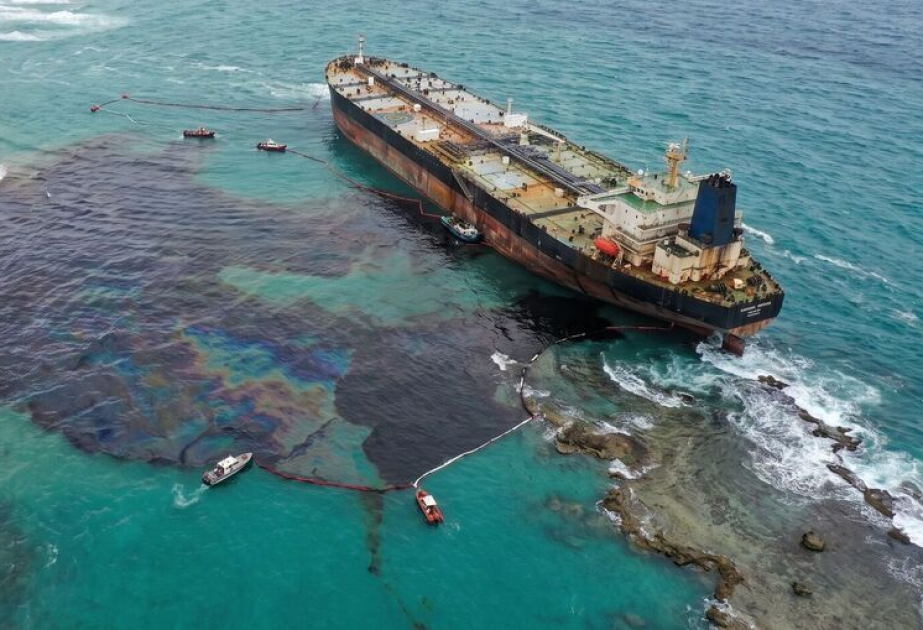 Разлив нефти в Мексиканском заливе стремительно приближается к масштабам катастрофы