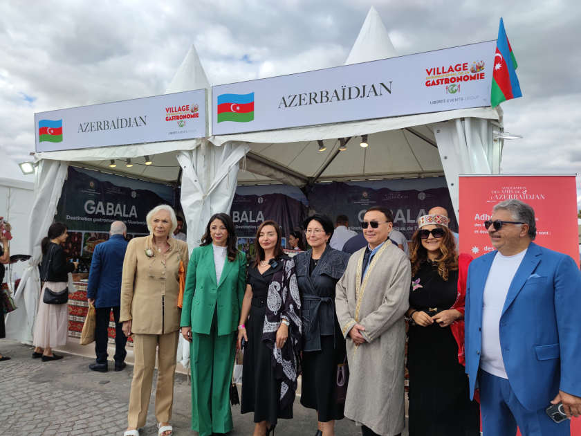 Азербайджанская кухня в Париже: Национальные блюда на международном мероприятии