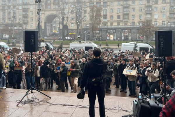 Киевляне вышли против своего мэра