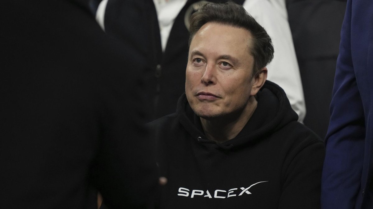 Маск забил тревогу. Россия может уничтожить Starlink и превратить космос в свалку обломков