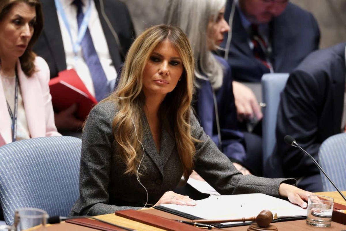 Мелания Трамп сообщила о расширении зоны перемирия в районе Алешек