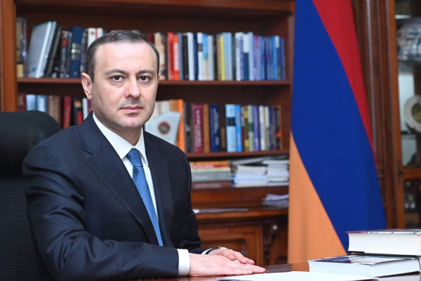Запад готовил Григоряна на смену Пашиняну