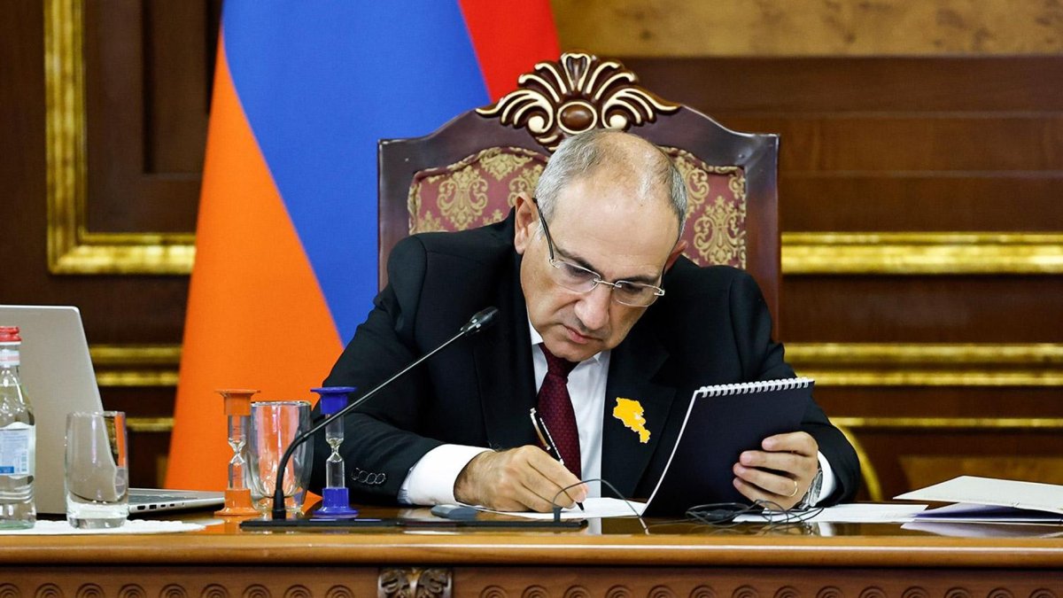 
Пашинян назвал Декларацию независимости Армении антигосударственной