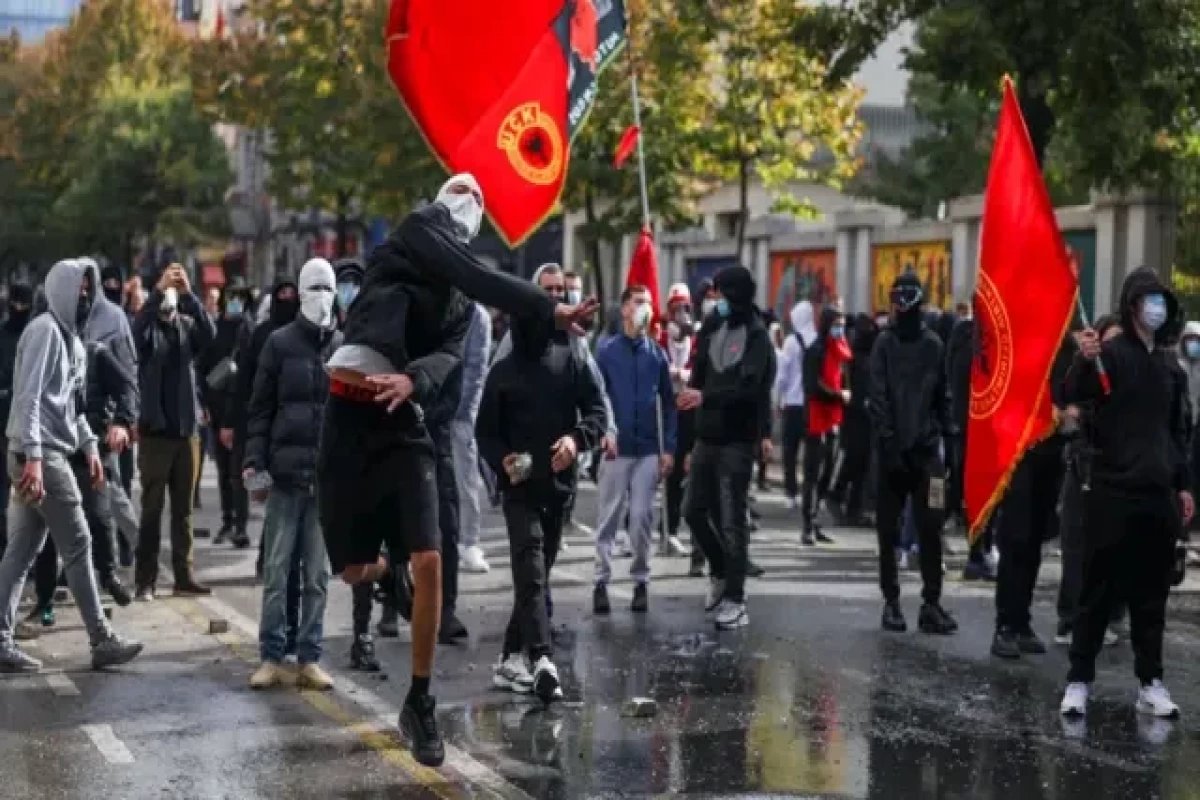 Власти Албании ужесточают меры против участников протестов