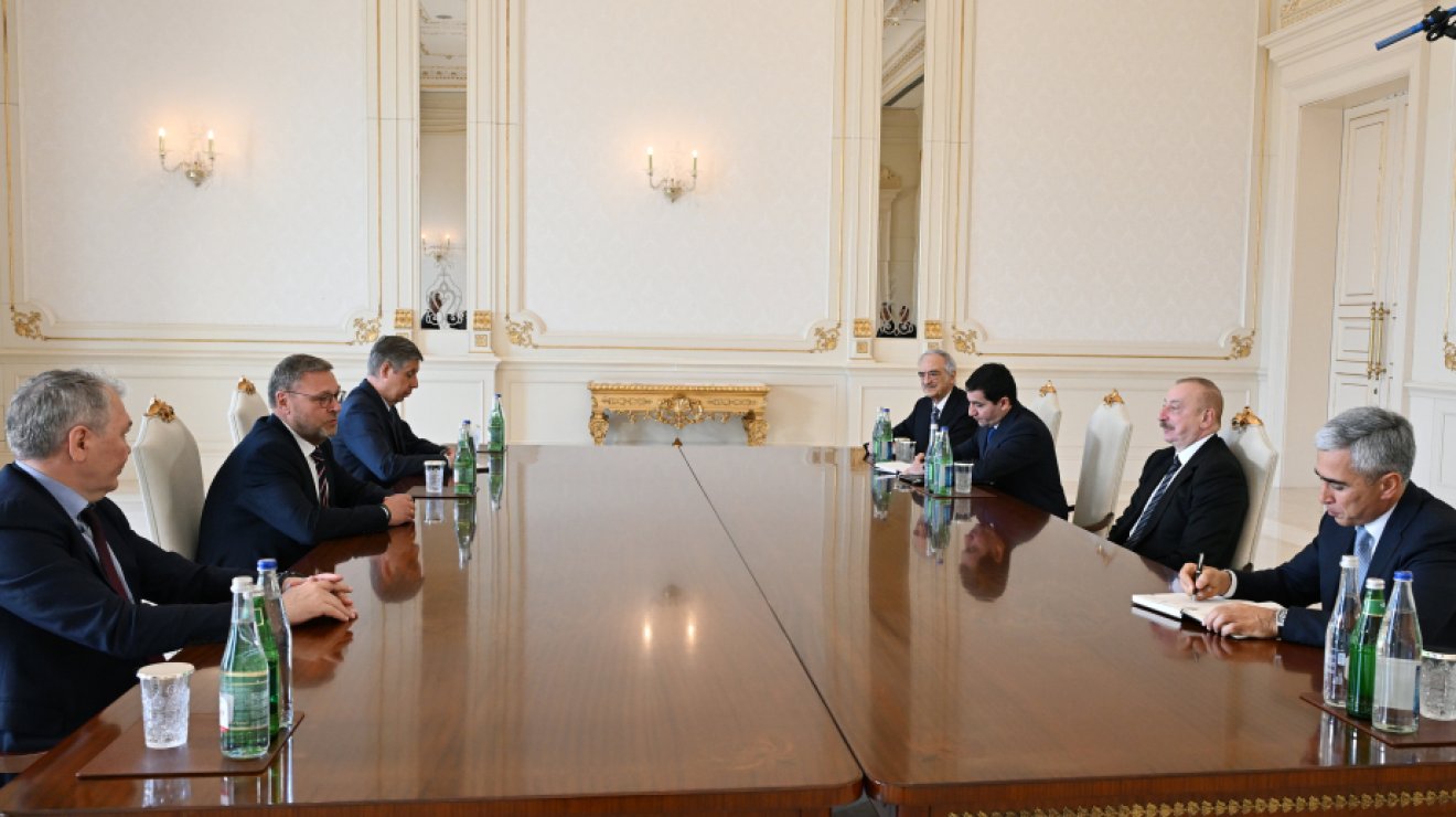 Президент Ильхам Алиев принял заместителя председателя Совета Федерации России и председателя комитета Государственной Думы БУДЕТ ОБНОВЛЕНО