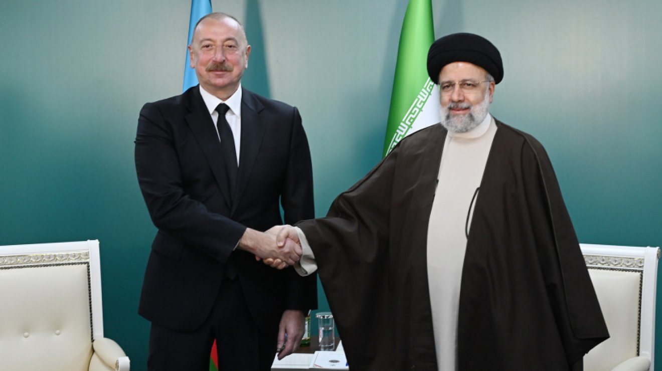 Состоялась встреча президентов Азербайджана и Ирана с участием делегаций 