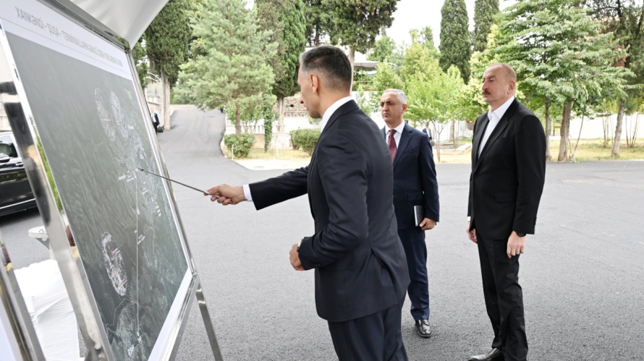 Президент Ильхам Алиев осмотрел территорию, выбранную для строительства канатной дороги Ханкенди - Шуша