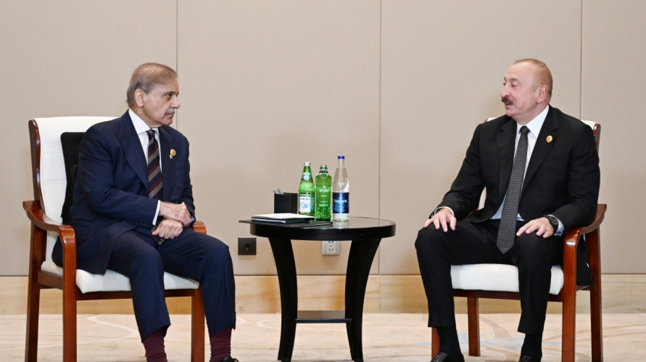 Президент Азербайджана Ильхам Алиев встретился в Тяньцзине с Премьер-министром Пакистана  БУДЕТ ОБНОВЛЕНО