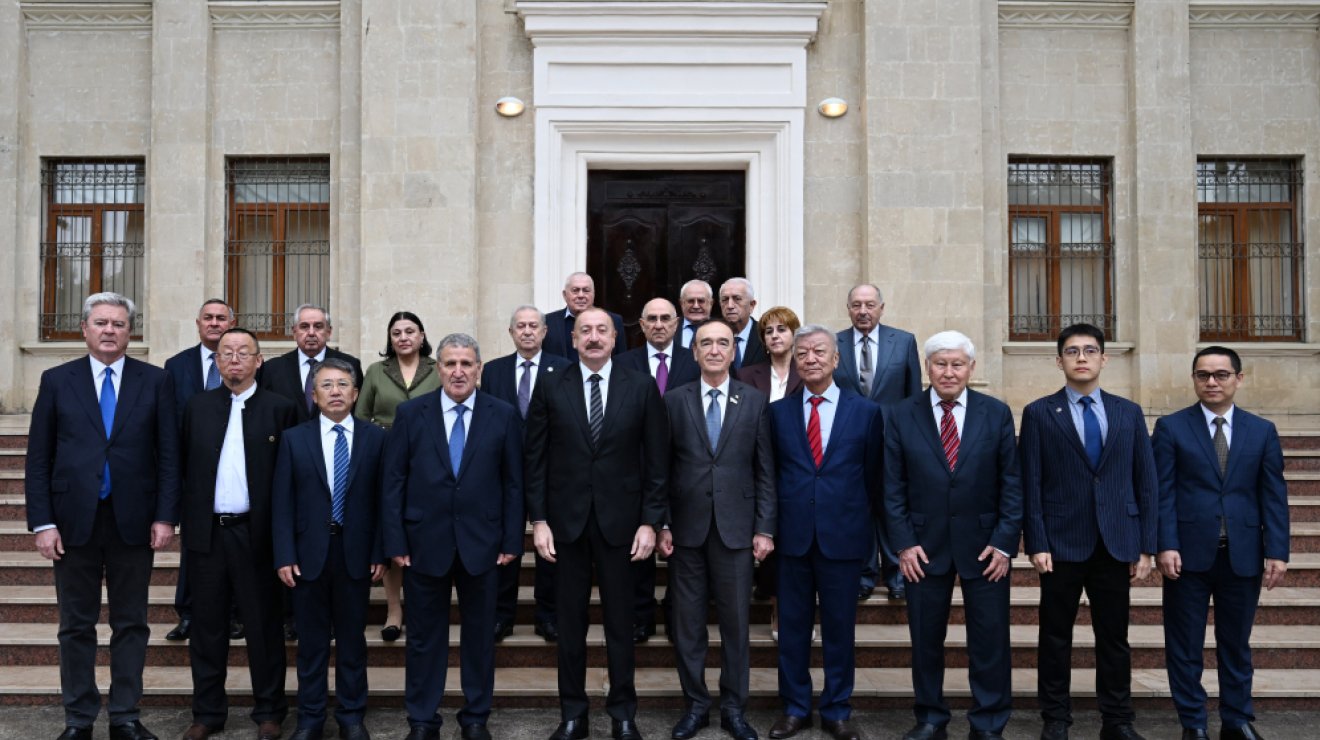 Состоялось собрание, посвященное 80-летнему юбилею Национальной Академии наук Азербайджана