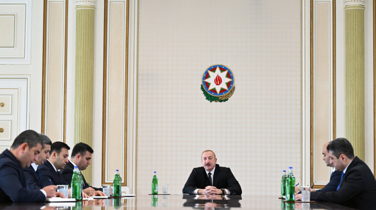 Президент Ильхам Алиев принял нового полномочного представителя Президента в Нахчыване и назначенных глав исполнительной власти ряда районов