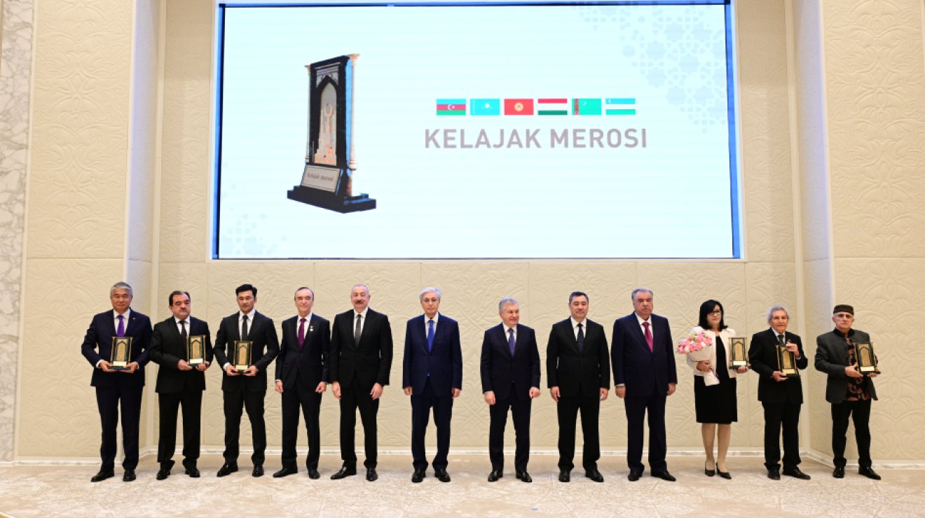 Президент Ильхам Алиев принял участие в церемонии вручения Международной премии «Наследие будущего» в Ташкенте