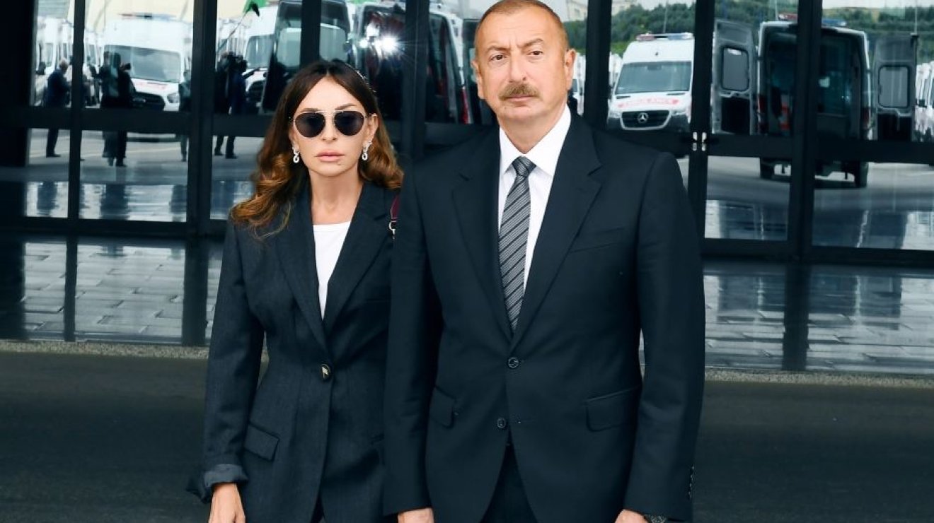 Президент Ильхам Алиев и Первый вице-президент Мехрибан Алиева выразили соболезнования Вайре Вике-Фрейберге