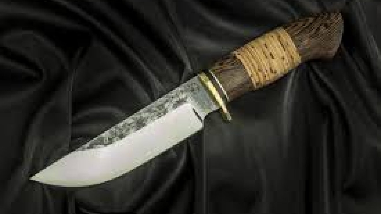 В Милли Меджлисе предложили запретить продавать складные ножи