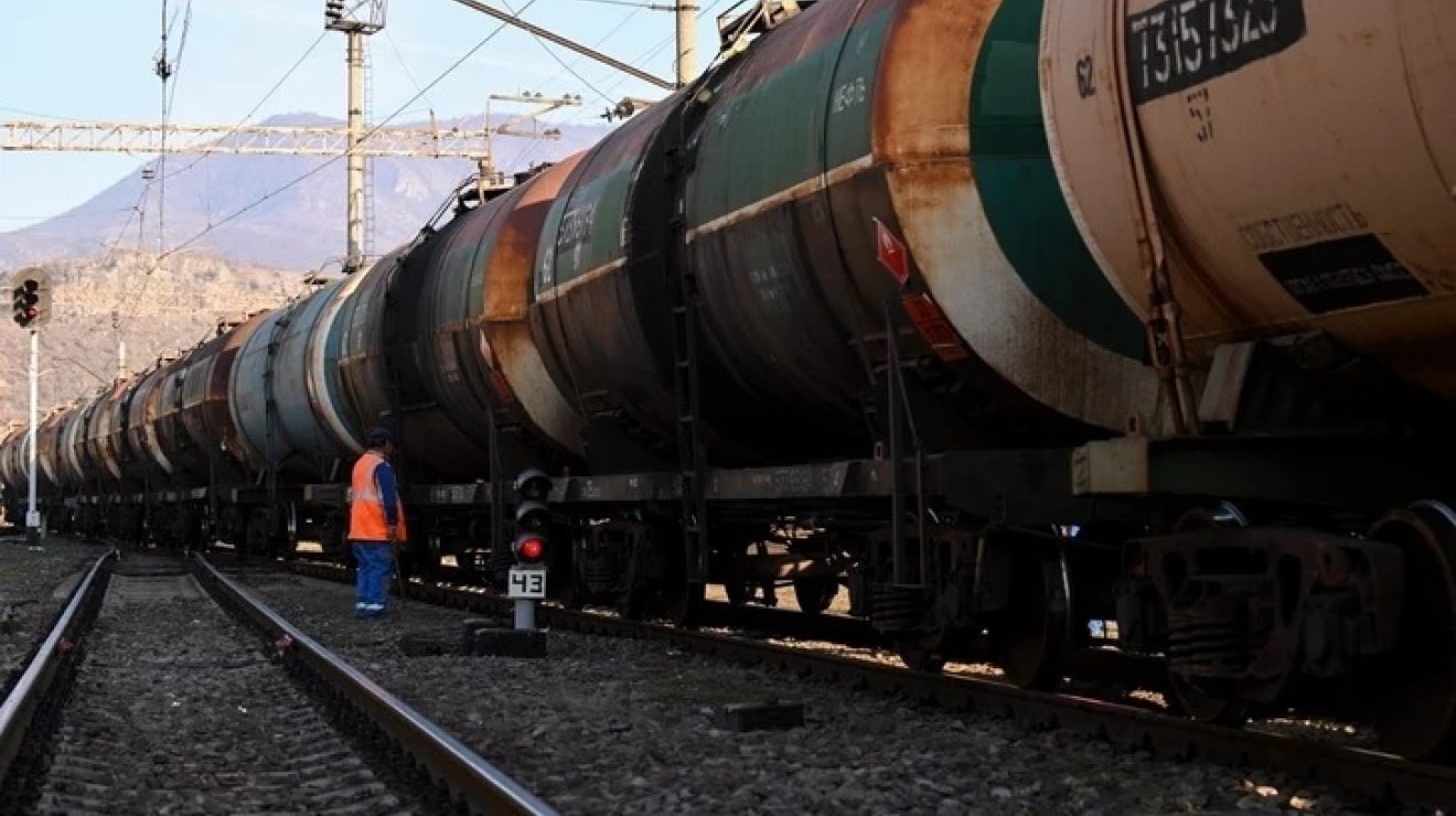 Блеф и некомпетентность