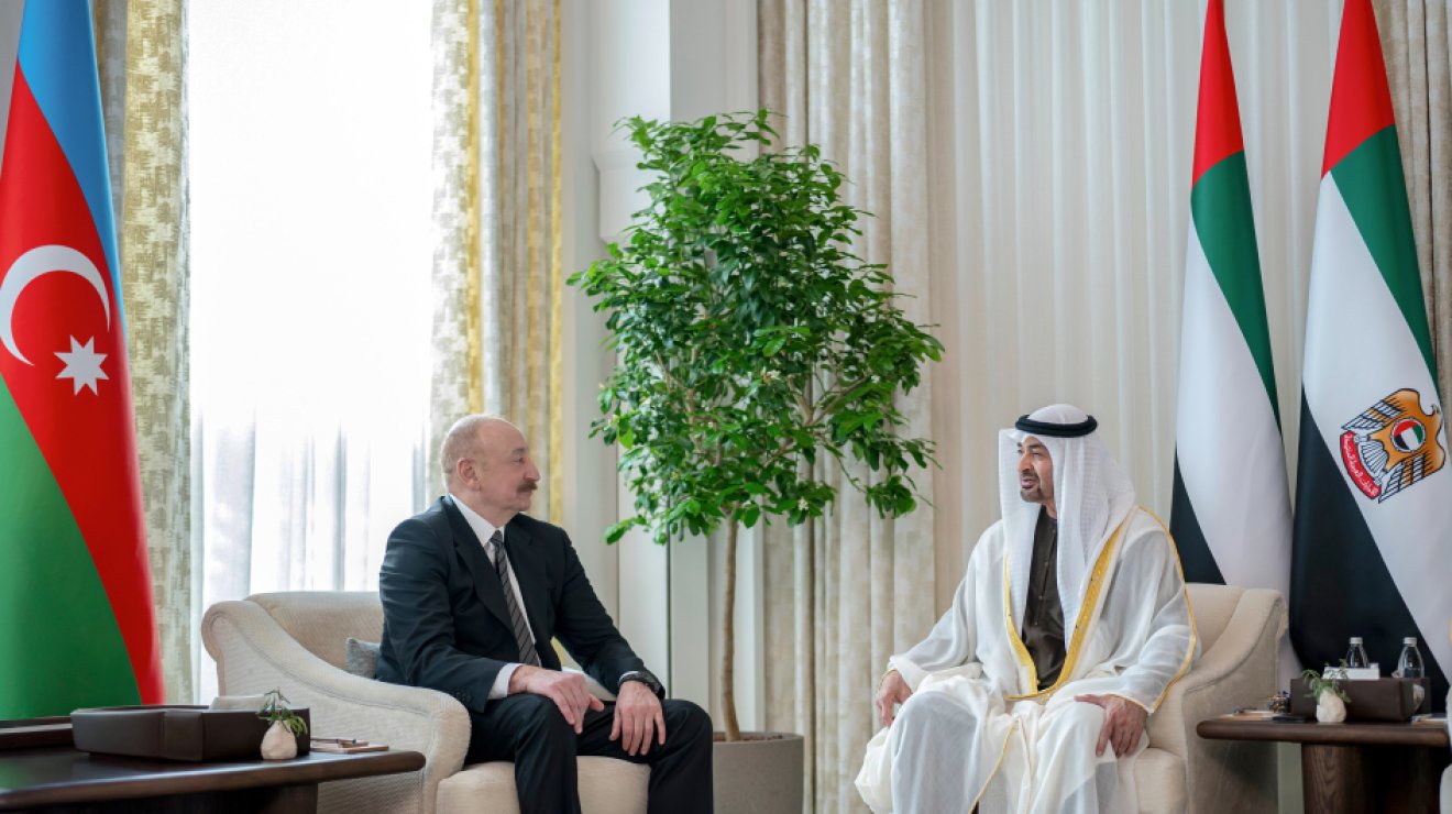 В Абу-Даби состоялась встреча Президента Ильхама Алиева с Президентом Объединенных Арабских Эмиратов