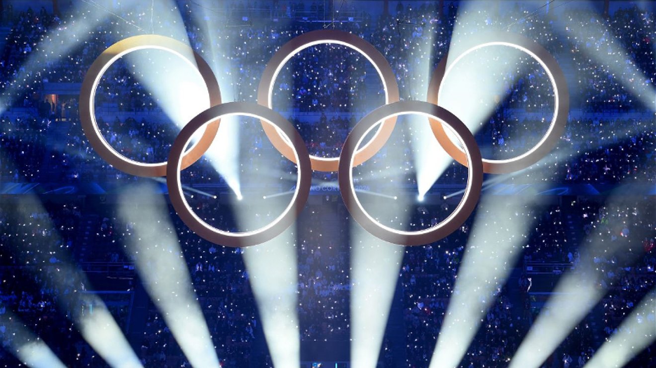 Проходит церемония закрытия XXV зимних Олимпийских игр