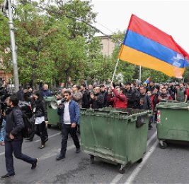 Армяне ждут у моря погоды