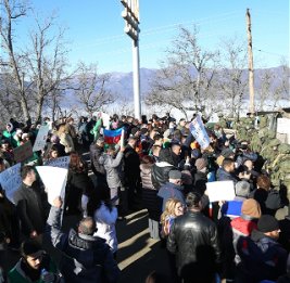 Поздний гостьгложет и кость
