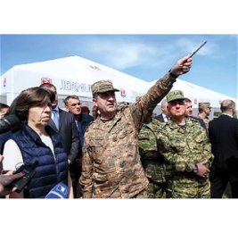 Армянское «венчание» пре СЛЕПой Катрин