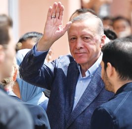 Ne mutlu Türküm diyene