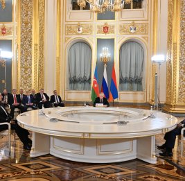 В Москве состоялся трехсторонний Саммит лидеров Азербайджана, России и Армении