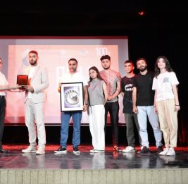 Студентам БГУ вручены сертификаты