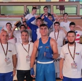 Первенство Европы: двое азербайджанских боксеров вышли в финал, двое завоевали бронзовые медали