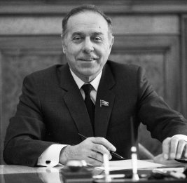 О борьбе с коррупцией и аскетизме Гейдара Алиева...