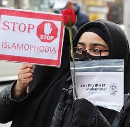 Бесплодный берег без гавани и маяка