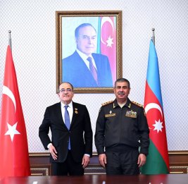 Министр обороны Азербайджана встретился с заместителем министра национальной обороны Турции