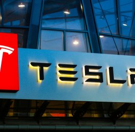 Tesla снизила цены на электромобили в нескольких странах
